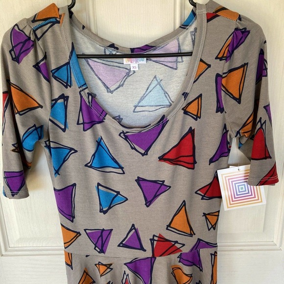 Lularoe Nicole Dress Sz XS Multicolor Retro Triangles Short Quarter Sleeve NWT - Picture 2 of 6